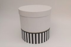 Коробка Половинка 17*17*17см, чёрно-белая